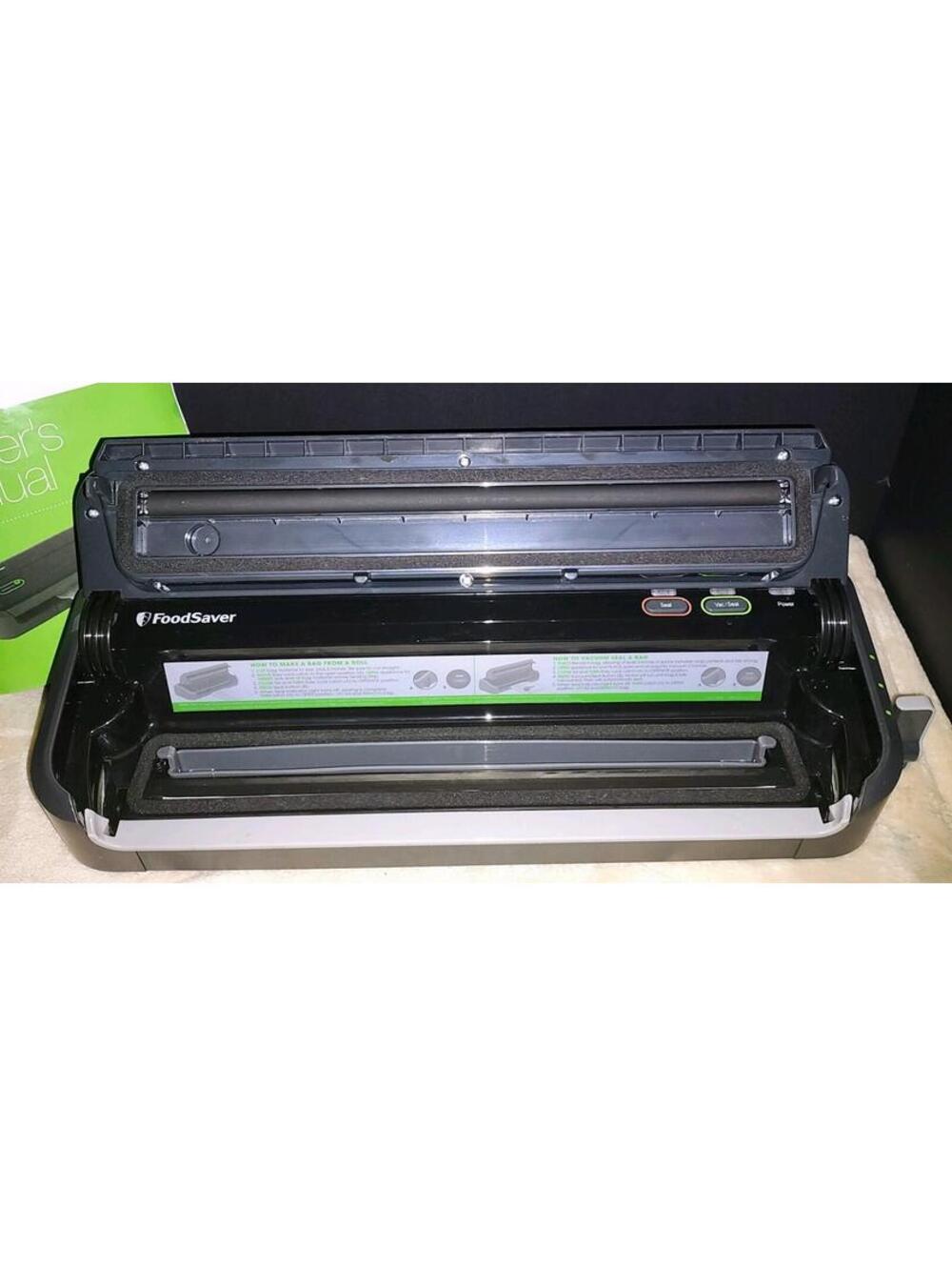 FoodSaver FM2100 FM2100-000 Black Food Vacuum Sealer - Picture 3 of 7